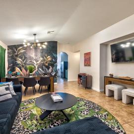 Tropical Boho 3 bdrm house wpool