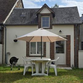 Perce-Neige, petit nid atypique à Soligny, hótel í Soligny-la-Trappe
