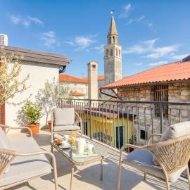Vila Leonarda with Terrace and Garden - Happy Rentals