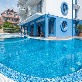 Hotel Nadia: Primorsko şehrinde bir otel