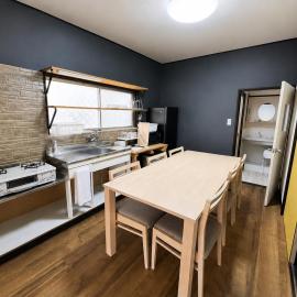 一茶屋 弐番館 Hiroshima 3DK House with Garden Parking space available a 1-minute walk away, hotel Hirosimában