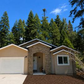 Silver Pine Getaway Cozy Ockenden Ranch Community Tennis Pickleball Basketball Courts, hotel in Shaver Lake