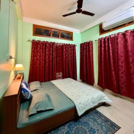 Monjaai - 1 Bedroom Escape with Private Balcony, AC, Wi-Fi and Terrace