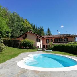 Cascina Bolichin, hotel in Diano dʼAlba
