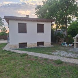 Vadrózsa Vendégház โรงแรมในบายา