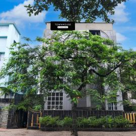 Townhouse Parkstreet Formerly Hotel Royal Garden, hotel in Kolkata
