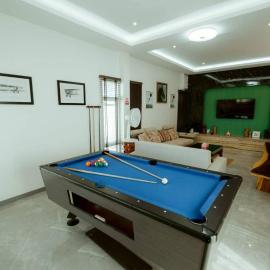 V house 1