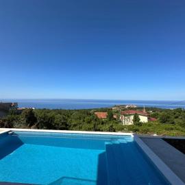 Turbo House Apartment with Pool