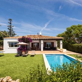Villa Ribes by Escape Home, hotel u gradu Binibeca