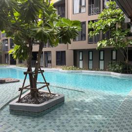 The Base Central Phuket-modern condo-ROW, hotel u gradu Ban Rangeng