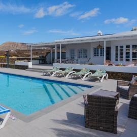 Villa Las Palmitas - Sea Views - Private Pool - Hot Tub - Table Tennis