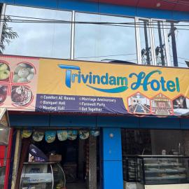 Trivrindam Hotel, hotelli kohteessa Gorakhpur