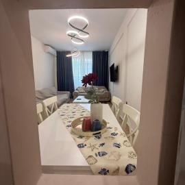 Luxavi Home Boutique Apartment in the Heart of Serres, хотел в Серес