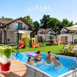 RABA RESORT - Domki i Apartamenty pod Krakowem, hotel din Gdów