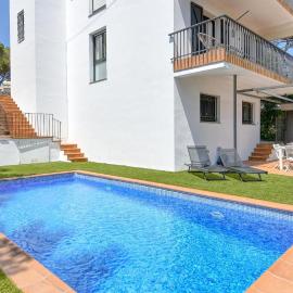 Villa Sierra with Private Pool, hotel u gradu 'Calella de Palafrugell'