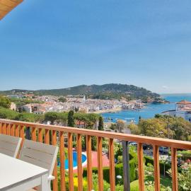 Panoramic Sea Views