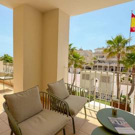 Apartamento Plaza España, хотел в Нерха