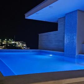 Lux Apartment Vidovic II, hotell i Rafailovici