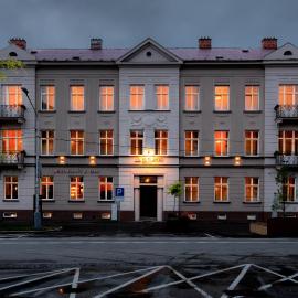 BELROS Hotel, hotel em Trenčín