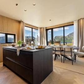 Lodge 7 - Amazing cabin in Lyngvær, viešbutis mieste Storøya