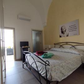 Viesnīca Bed&Dreams in Salento - Camera Matrimoniale Superior e colazione pilsētā Guagnano