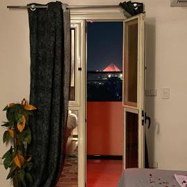 3pyramids view inn