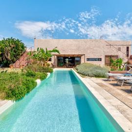 Villa di Design con Piscina privata - 4 minuti mare, viešbutis mieste Serranova