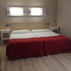 Hotel Alaiz, hotel u gradu Beriáin
