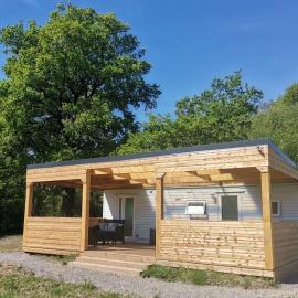 La source - Bungalow avec terrasse à Eguzon