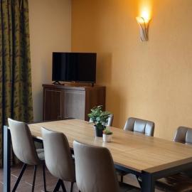 Duplex 6 pers avec piscine chauffée et jacuzzi à Jausiers - FR-1-165B-11