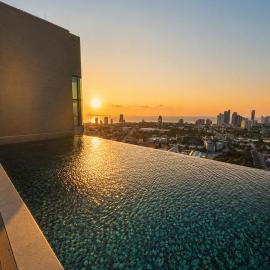 Infinity Pool at Pattaya Posh