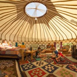 High Nature Yurts & Glamping Salcombe, hotel di East Portlemouth