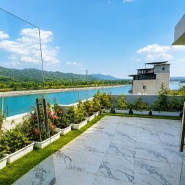 The Neeraj Ganga Paradise With Ganga View, hotel sa Rishīkesh