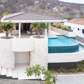 NEW 4BR Villa with 2 Pools at Blue Bay