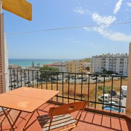 B107 - Lightheart Praia da Luz Flat, hotel in Luz