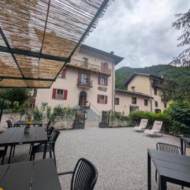 Bed and Breakfast Galet – hotel w mieście Ledro