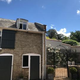 Stylish Cosy Loft - Countryside Stay - Quick Town Access - Free Parking