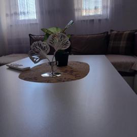 Affordable and Fully Furnished Apartment Fushë Kosovë, Ground Floor, hotel a Kosovo Polje