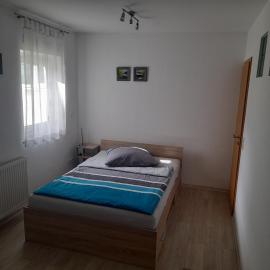 Eltinger Studio Apartment
