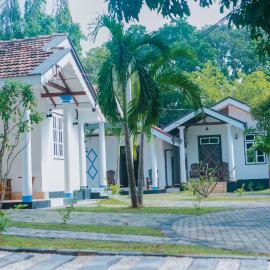 Breeze 12 Villa