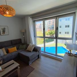 Las gaviotas,playa,piscinayparking, khách sạn ở Malpica