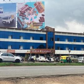 SLV Royal Residency Hotel, hotel in Bidadi