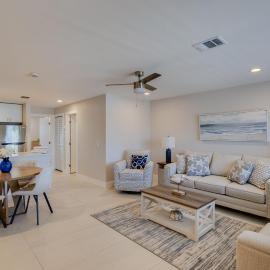 Sanibel Arms C2- Stunning Condo Steps to Beach