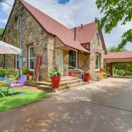 1 Mi to Sheppard AFB! 'Treetop Manor' w/ Patio