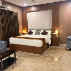 Mayiladuthurai में, होटल Raj Hussain Land Mark Hotel