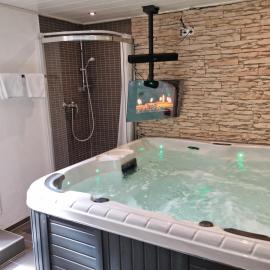 Viesnīca Private Spa Sauna und Whirlpool Wellnessapartment Seeshaupt pilsētā Zēshaupta