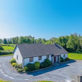 Cozy Countryside Retreat Galway Escape