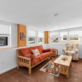 4BR Bungalow Steps to the Beach