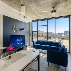 Vibrant 2BR Stay Pool Sauna and Lounge P2