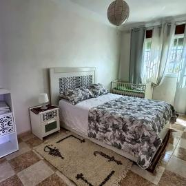 cozy apartment, Hotel in Beni Enzar
